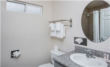 Super 8 by Wyndham Monterey, California - Guest Bathroom