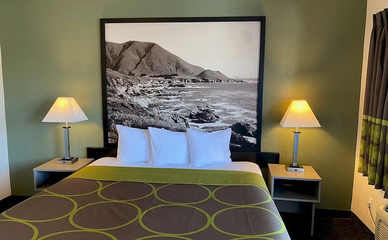 Monterey, California Hotel One Queen Bed